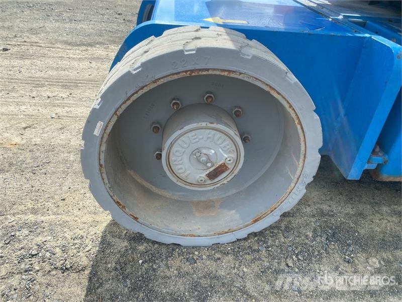 Genie Z34/22N 2WD Electric Articulating Boom Lift Articulated boom lifts