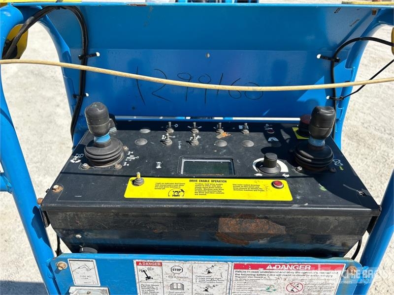 Genie Z40/23NRJ 2WD Electric Articulating Boom Lift 관절형 전동이동 리프트