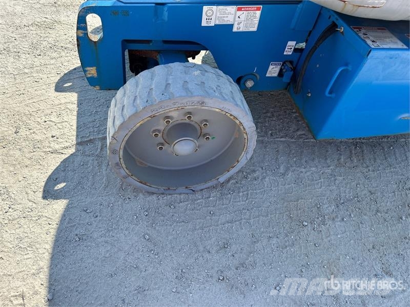 Genie Z40/23NRJ 2WD Electric Articulating Boom Lift 관절형 전동이동 리프트