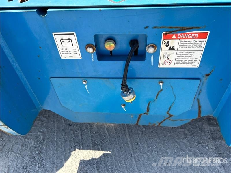 Genie Z40/23NRJ 2WD Electric Articulating Boom Lift 관절형 전동이동 리프트