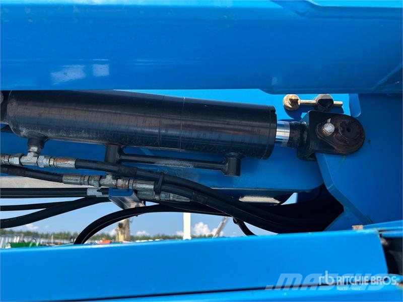 Genie Z40/23NRJ 2WD Electric Articulating Boom Lift 관절형 전동이동 리프트