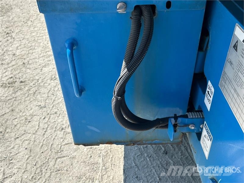 Genie Z40/23NRJ 2WD Electric Articulating Boom Lift 관절형 전동이동 리프트