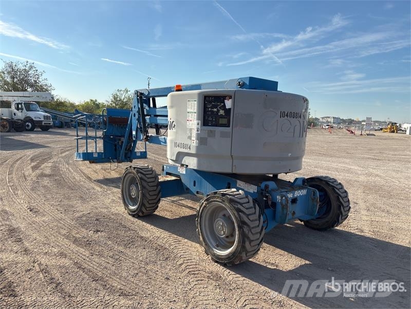Genie Z45/25 4WD Diesel Articulating Boom Lift Körüklü personel platformları
