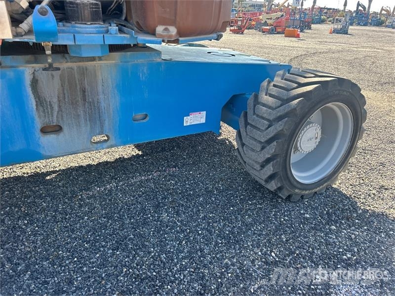 Genie Z80/60 4WD Diesel Articulating Boom Lift Strēles pacēlāji