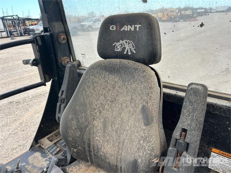 GiANT V6004T Wheel Loader (Inoperable) Rataslaadurid