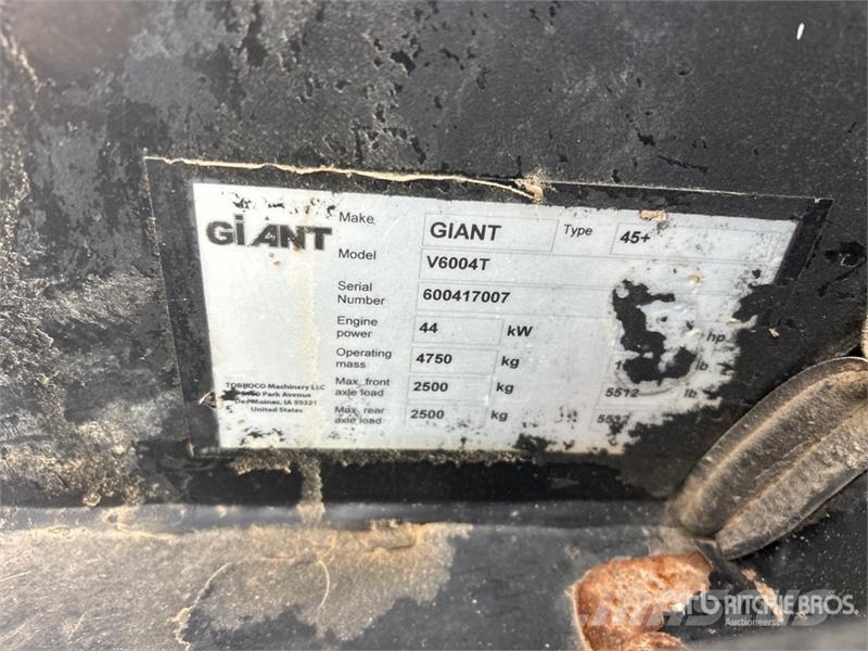 GiANT V6004T Wheel Loader (Inoperable) Rataslaadurid