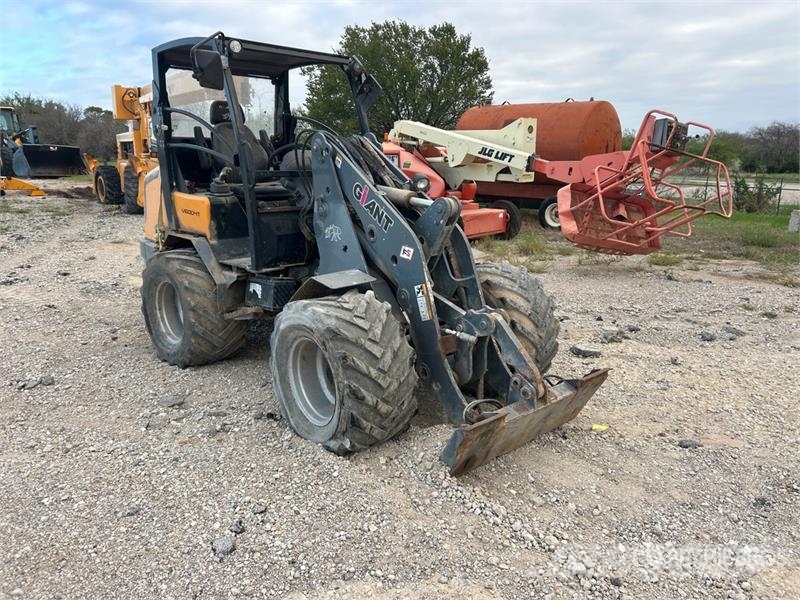 GiANT V6004T Wheel Loader (Inoperable) Rataslaadurid