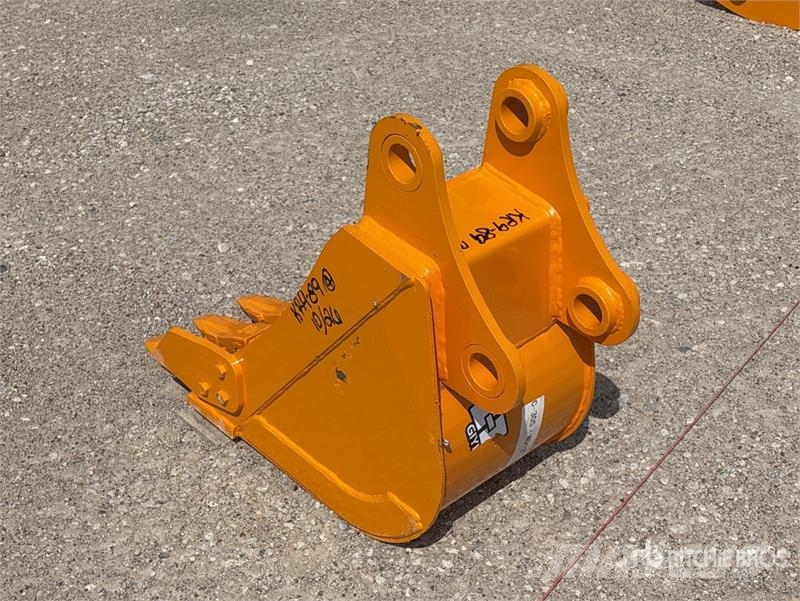  GIYI 12 in Digging Excavator Bucket - Fits Cat 305 Kašike / Korpe