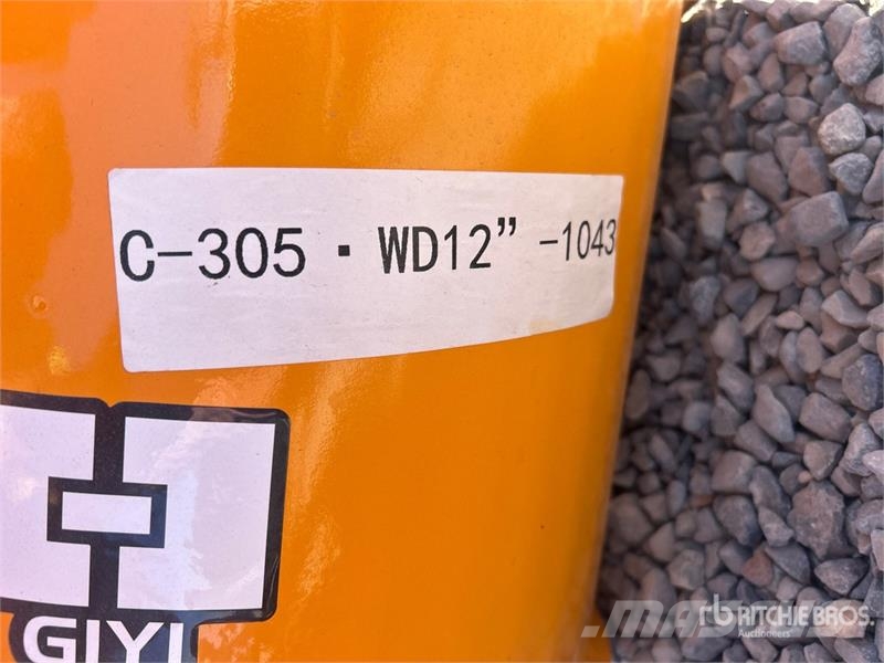 GIYI 12 in Digging Excavator Bucket - Fits Cat 305 Buckets