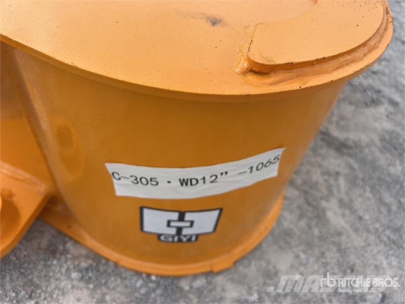  GIYI 12 in Digging Excavator Bucket (Unused) Ковши