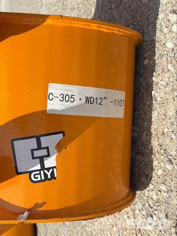  GIYI 12 in Digging Excavator Bucket - Fits Cat 305 Kašike / Korpe