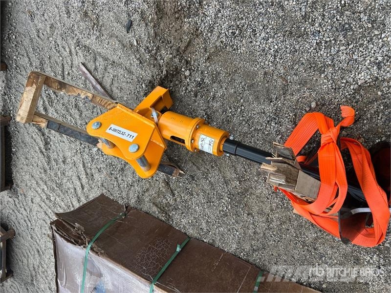 GIYI 16 in Cat 305 Excavator Auger (Unused) Bušilice