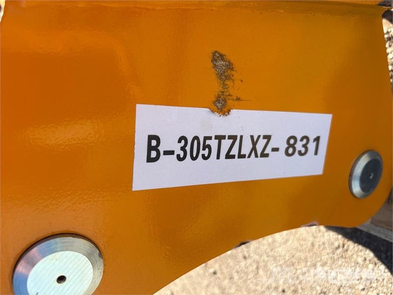  GIYI 16 in Excavator Auger - Fits CAT 305 (Unused) مثاقيب