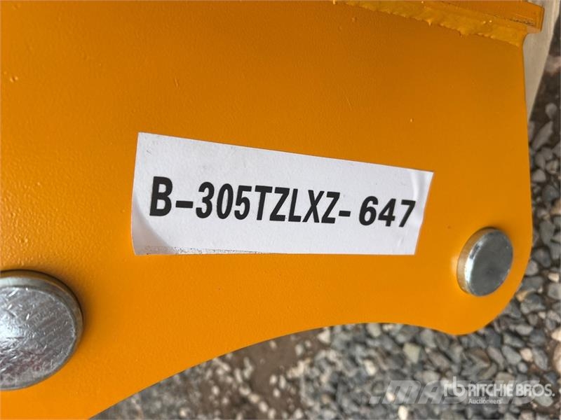 GIYI 16 in Excavator Auger - Fits Cat 305 (Unused) Навесные гидробуры