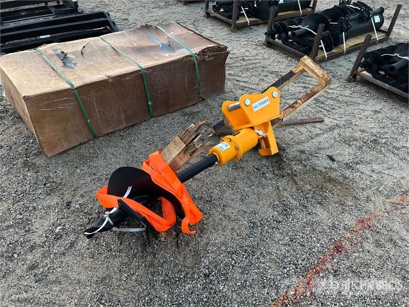 GIYI 16 in Excavator Auger - Fits Cat 305 (Unused) Taladros