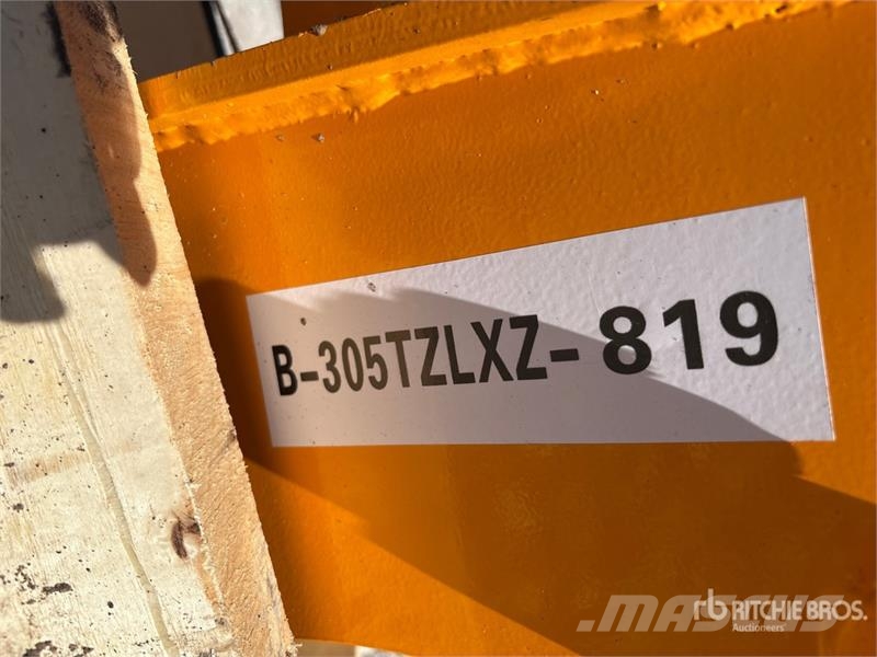 GIYI 16 in Excavator Auger - Fits CAT 305 (Unused) Bušilice (svrdla)