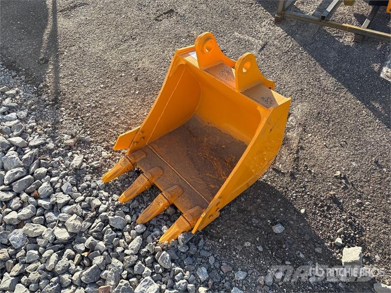  GIYI 26 in Digging Excavator Bucket - Fits Cat 307 Cucharones