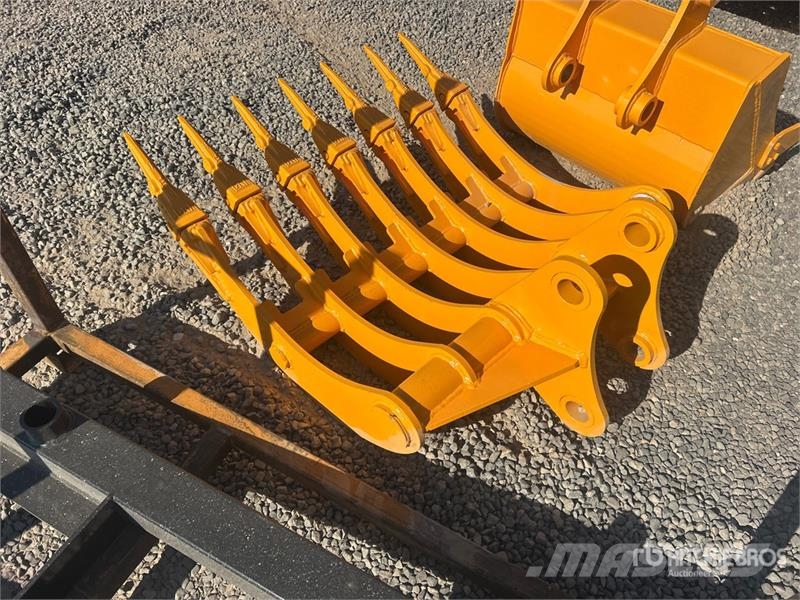 GIYI 32 in Excavator Rake - Fits Cat 305 (Unused) Kreiselheuer/-wender
