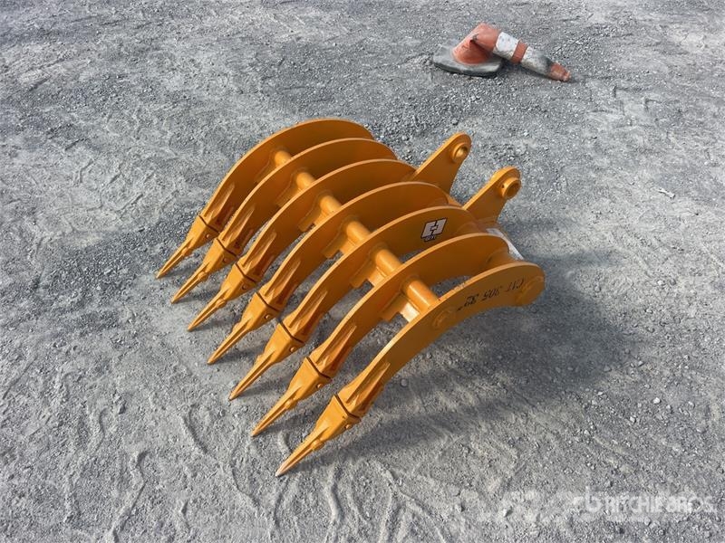 GIYI 32 in Excavator Rake (Unused) Ancinhos e espalhadores de feno