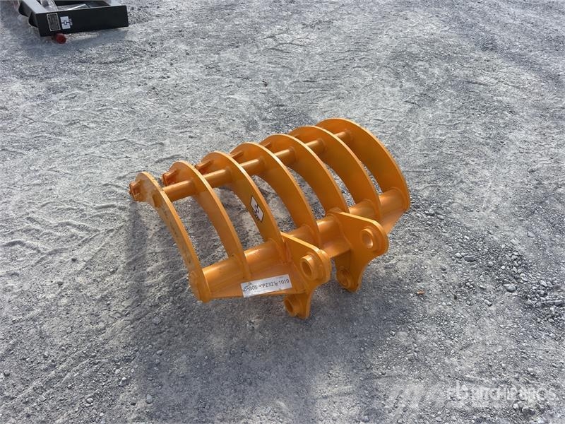 GIYI 32 in Excavator Rake (Unused) Ancinhos e espalhadores de feno