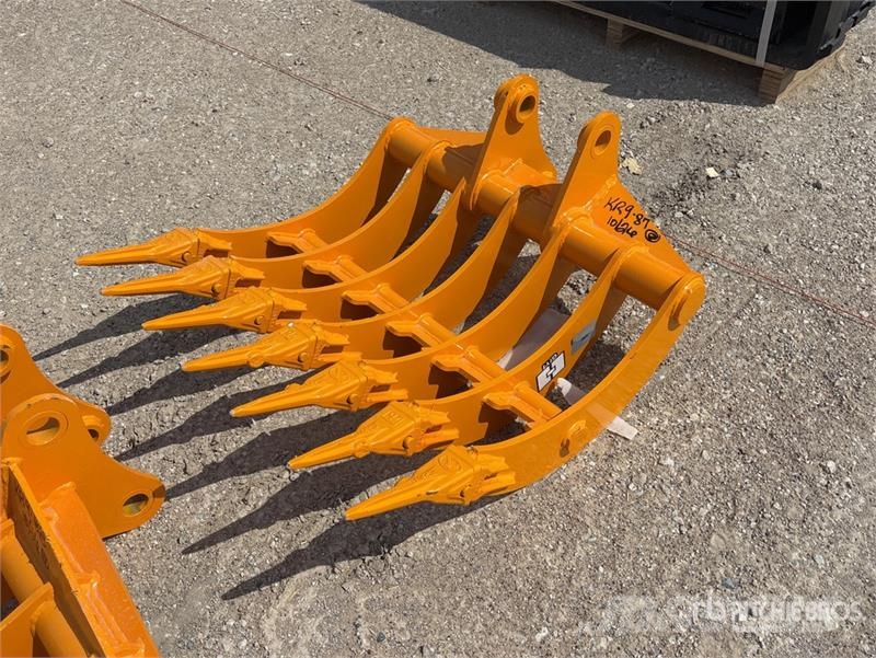 GIYI 32 in Excavator Rake - Fits Cat 305 (Unused) Ancinho virador