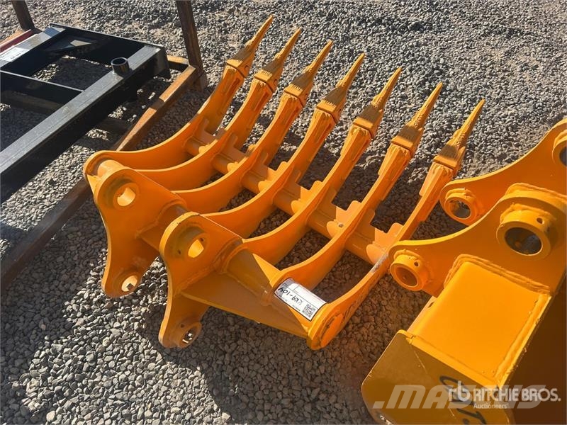 GIYI 32 in Excavator Rake - Fits Cat 305 (Unused) Kreiselheuer/-wender