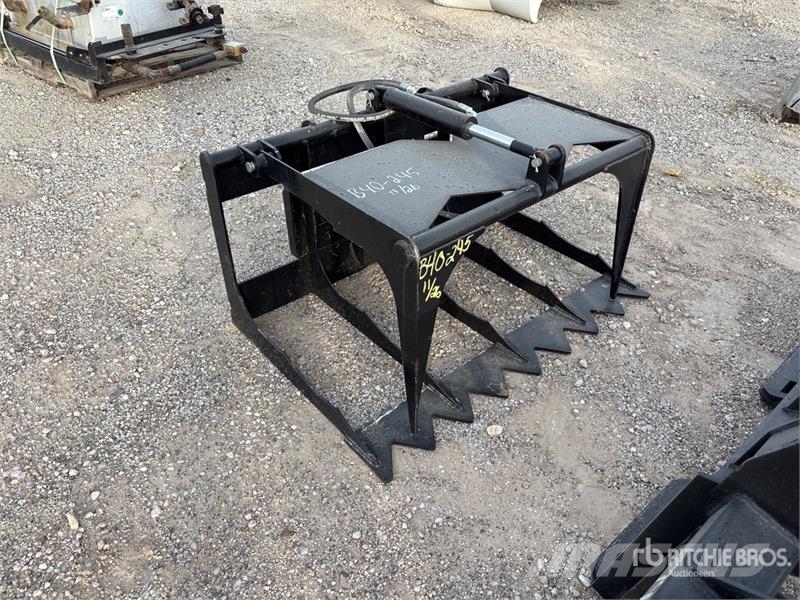GIYI 44 in Skeleton Mini . Skid Steer Grapple Buck Grapples