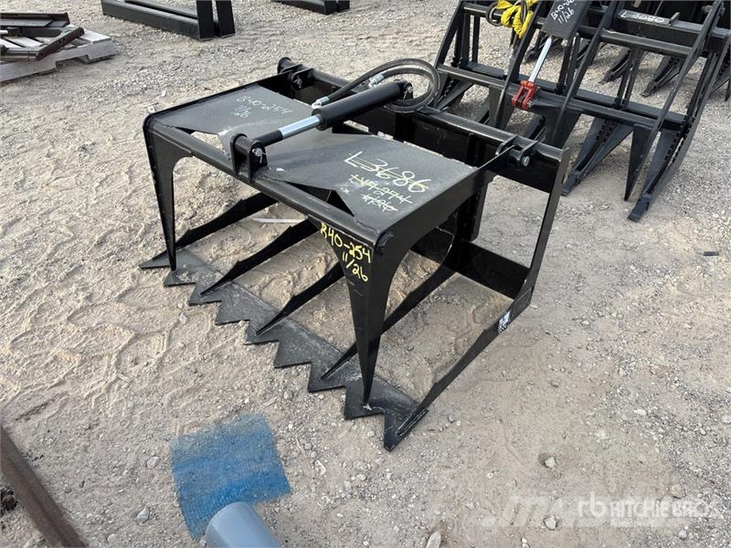 GIYI 44 in Skeleton Skid Steer Grapple Bucket Grapples