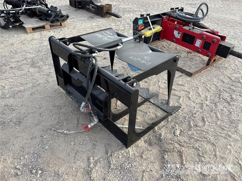GIYI 44 in Skeleton Skid Steer Grapple Bucket Grapples