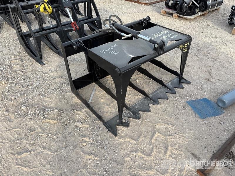GIYI 44 in Skeleton Skid Steer Grapple Bucket Grapples