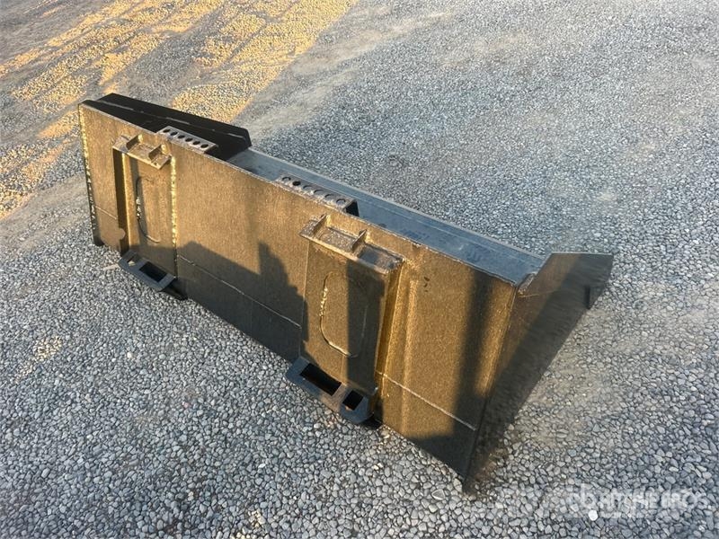 GIYI 67 in Skid Steer Bucket (Unused) Baldes