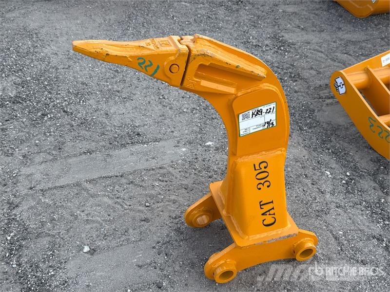  GIYI 9 in Excavator Ripper - Fits Cat 305 (Unused) Skarifikatori