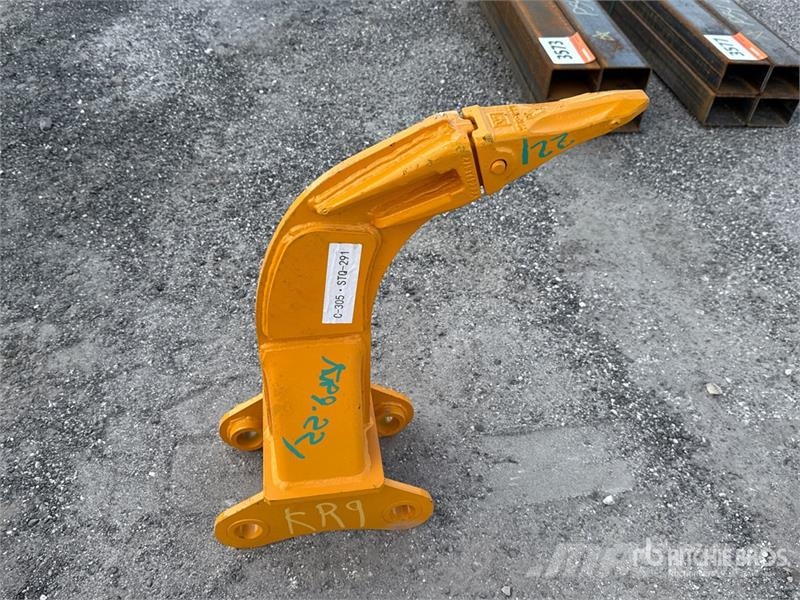  GIYI 9 in Excavator Ripper - Fits Cat 305 (Unused) Skarifikatori