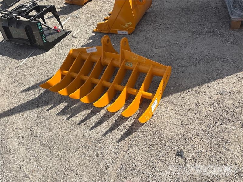 GIYI Cat 305 44 In Excavator Rake (Unused) 耙與翻草機