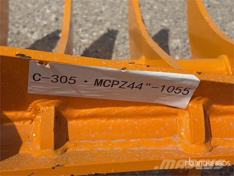  GIYI CAT305 Excavator Rake (Unused) Okretači i sakupljači sena