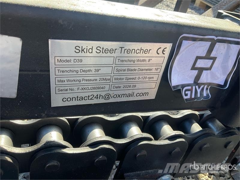 GIYI D39 39 in Mini Skid Steer Trencher (Unused) Koparki łańcuchowe