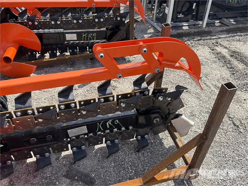 GIYI D39 39 in Mini Skid Steer Trencher (Unused) Tranšeju racēji