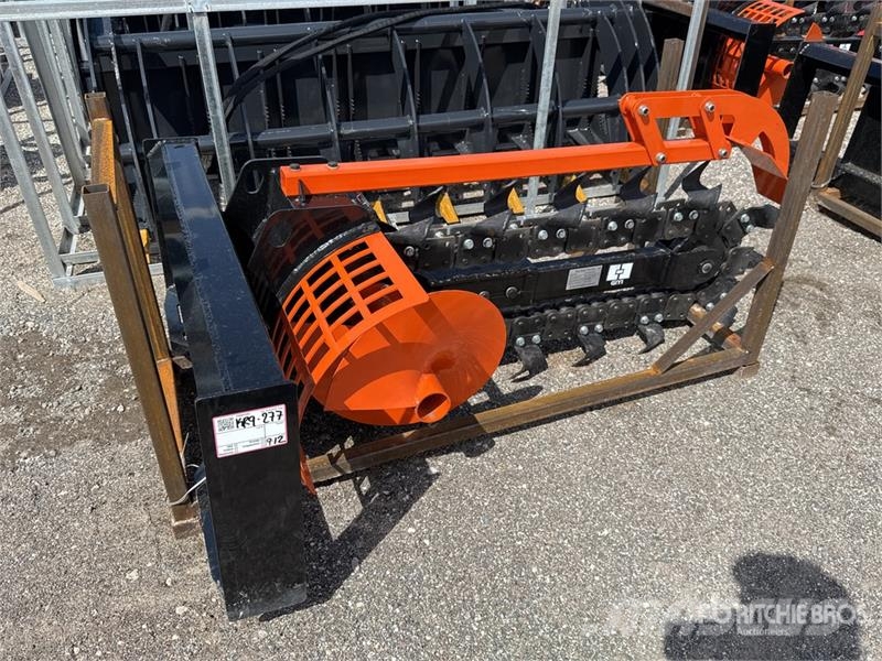  GIYI D39 39 in Skid Steer Trencher (Unused) Valetadeiras
