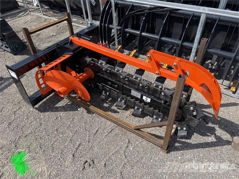  GIYI D39 39 in Skid Steer Trencher (Unused) Valetadeiras