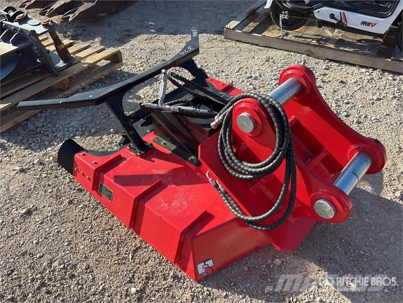 GIYI EDM320 39 in Excavator Disc Mulcher (Unused) Other components