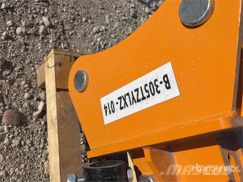 GIYI Excavator Auger - Fits Cat 305 (Unused) Vrtalne naprave