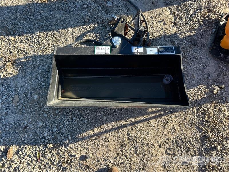 GIYI GY-3TB Tilting Excavator Bucket - Fits Cat 3 Ковши
