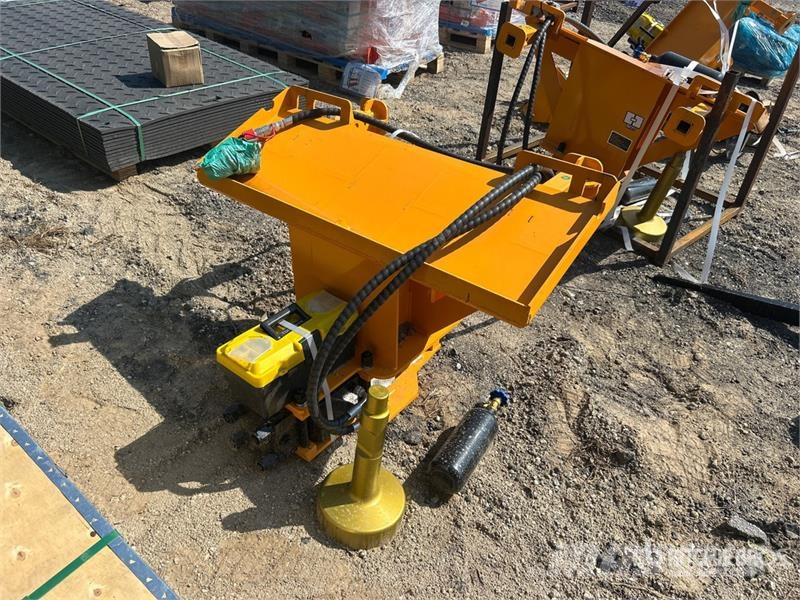 GIYI GY-AD680 47 in Skid Steer Post Driver (Unused Fencing equipment