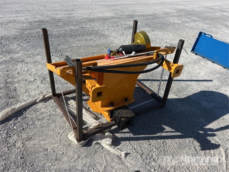  GIYI GY-AD680 Mini Skid Steer Post Driver (Unused) フェンス機材