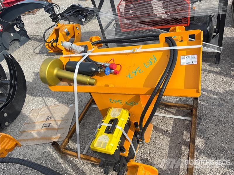 GIYI GY-AD680 Skid Steer Post Driver (Unused) Fencing equipment