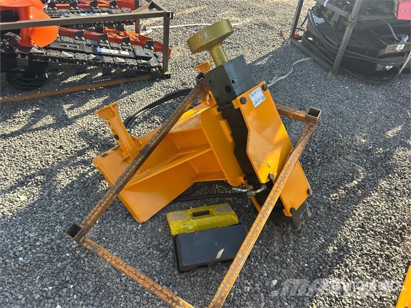 GIYI GY-AD680 Skid Steer Post Driver (Unused) Oprema za ograje