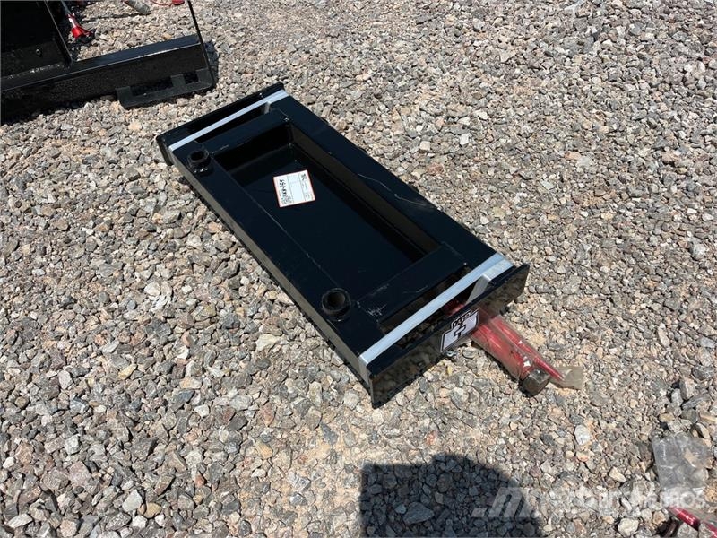 GIYI GY-BF39 39 in Mini Skid Steer Bale Spear (Unu Other components