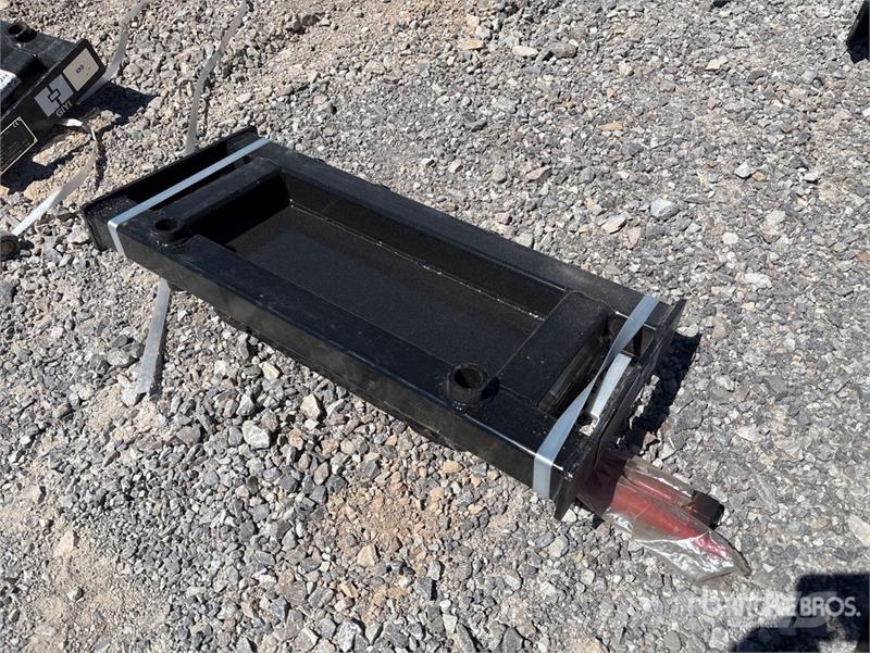 GIYI GY-BF39 39 in Mini Skid Steer Bale Spear (Unu Other components