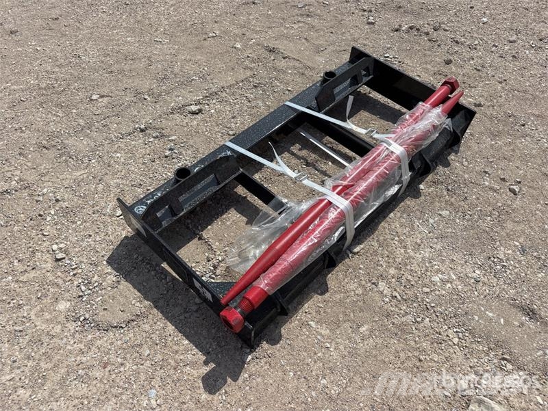  GIYI GY-BF47 44 in Skid Steer Bale Spear (Unused) Drugi deli