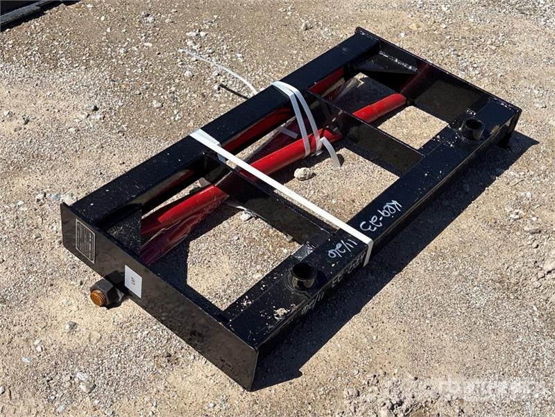  GIYI GY-BF47 47 in Skid Steer Bale Spear (Unused) 其他组件